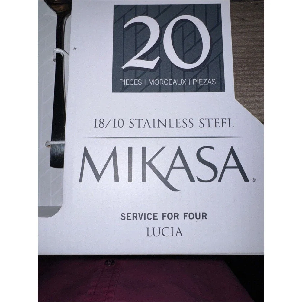 Mikasa Lucia 20 Piece 4 Place Setting Stainless Steel 18/10  New
